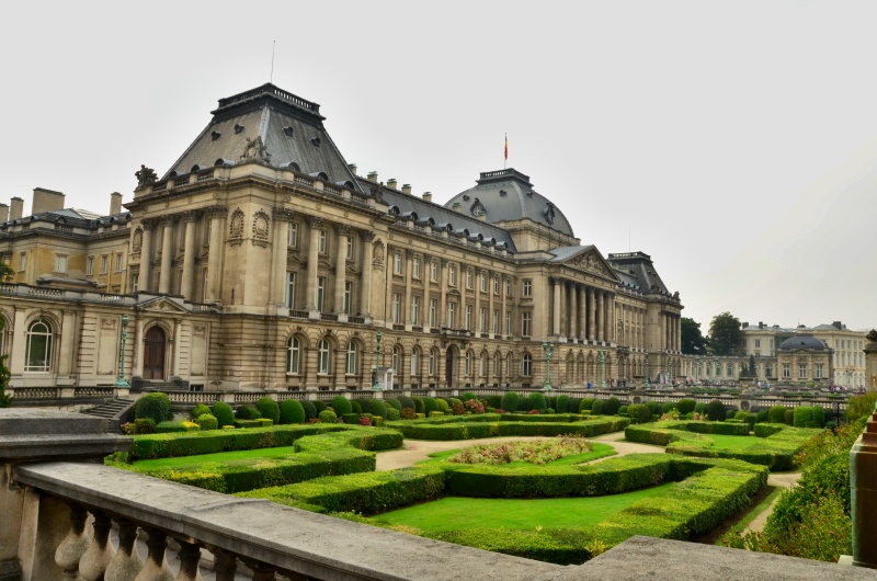 V Královském paláci v Bruselu objevíte nejen monumentální sály, chodby a schodiště, ale i sbírku uměleckých děl ze všech možných dob.