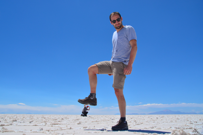 Salar de Uyuni je největší solná pláň na světě, nacházející se v jihozápadní Bolívii. Vydejte se s námi na neskutečný výlet na nekonečně plochou bílou poušť