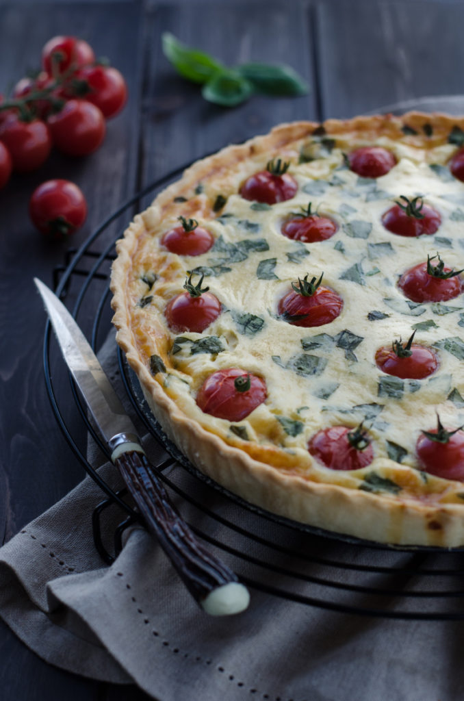 The mixture of gruyère and mozzarella in this Cherry Tomato Quiche is just a divine combination and so the cheese lovers will not resist this quiche!