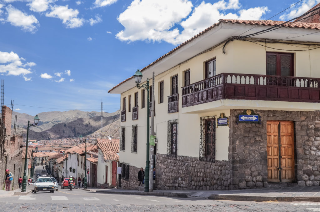 Cuzco je krásné město, které si v Peru nesmíte nechat ujít! V tomto článku vám povím, co se dá vidět ve městě Cuzco a okolí - včetně inckých ruin.