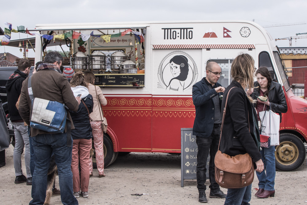 Every year, Brussels hosts the biggest food truck festival of the world. A unique occasion to taste diverse specialties from different food trucks. 