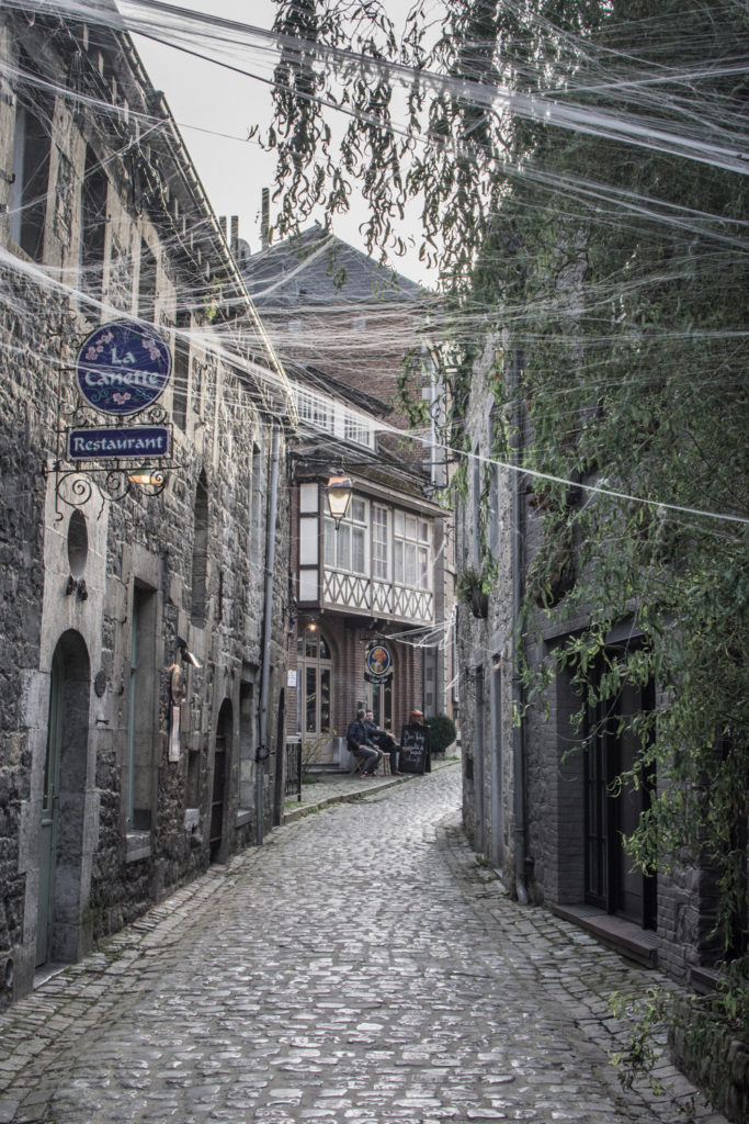 The smallest town in the world, as the locals call Durbuy, belongs to the most charming places in Belgium. Definitely worth a day trip from Brussels!