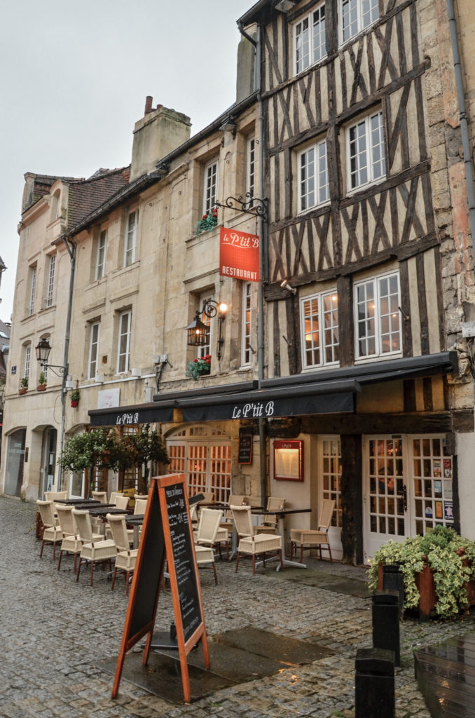 Some time ago during a long weekend in May, I had a chance to visit a lovely corner of France - Normandy. In 4 days we visited Deauville, Mont Saint Michel, the D-Day Landing beaches, Caen, and Honfleur and in this post I share some impressions from this trip with you.
