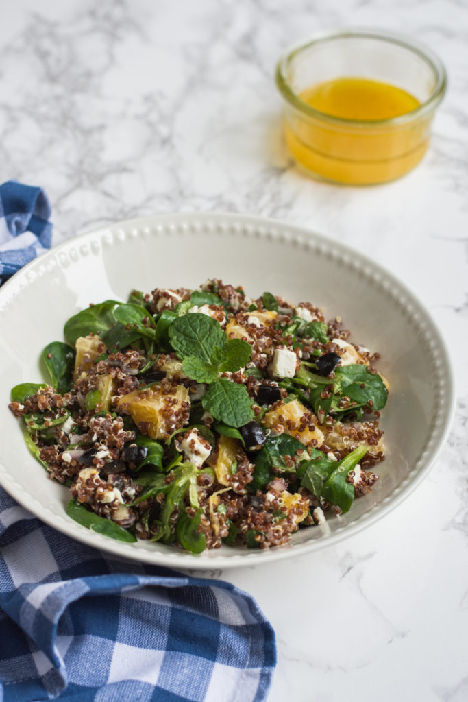 I have been making this quinoa salad with oranges, Feta, and mint for some time already and we love it! It’s a healthy and fresh salad full of flavors that will fill you up.