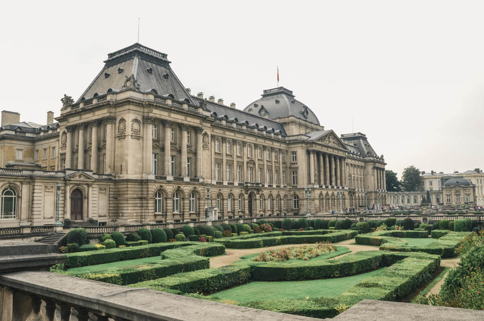 Living in the city since 8 years, I put together my top 15 things to do in Brussels. I hope that you will enjoy your stay in this fabulous city!