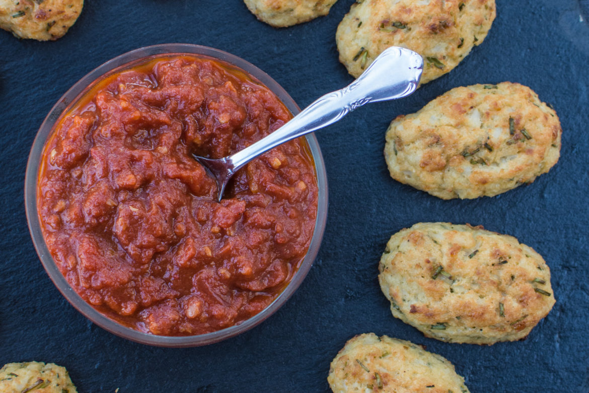 Cauliflower croquettes with Gruyere and Parmesan, served with a spicy tomato salsa is a delicious finger food that not only vegetarian guests will love!