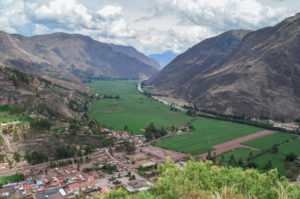 The Sacred Valley of the Incas is a fertile strip of land around the Urubamba River, somewhere between Cusco and Machu Picchu. Local inhabitants still live the traditional way of life and some spectacular Inca ruins can be found here. In this post, you can join me virtually on a trip to the Sacred Valley!