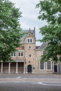 Here is how we enjoyed our day trip to the windmills of Kinderdijk and Dordrecht and maybe who knows, if you are in Holland you can visit it too!